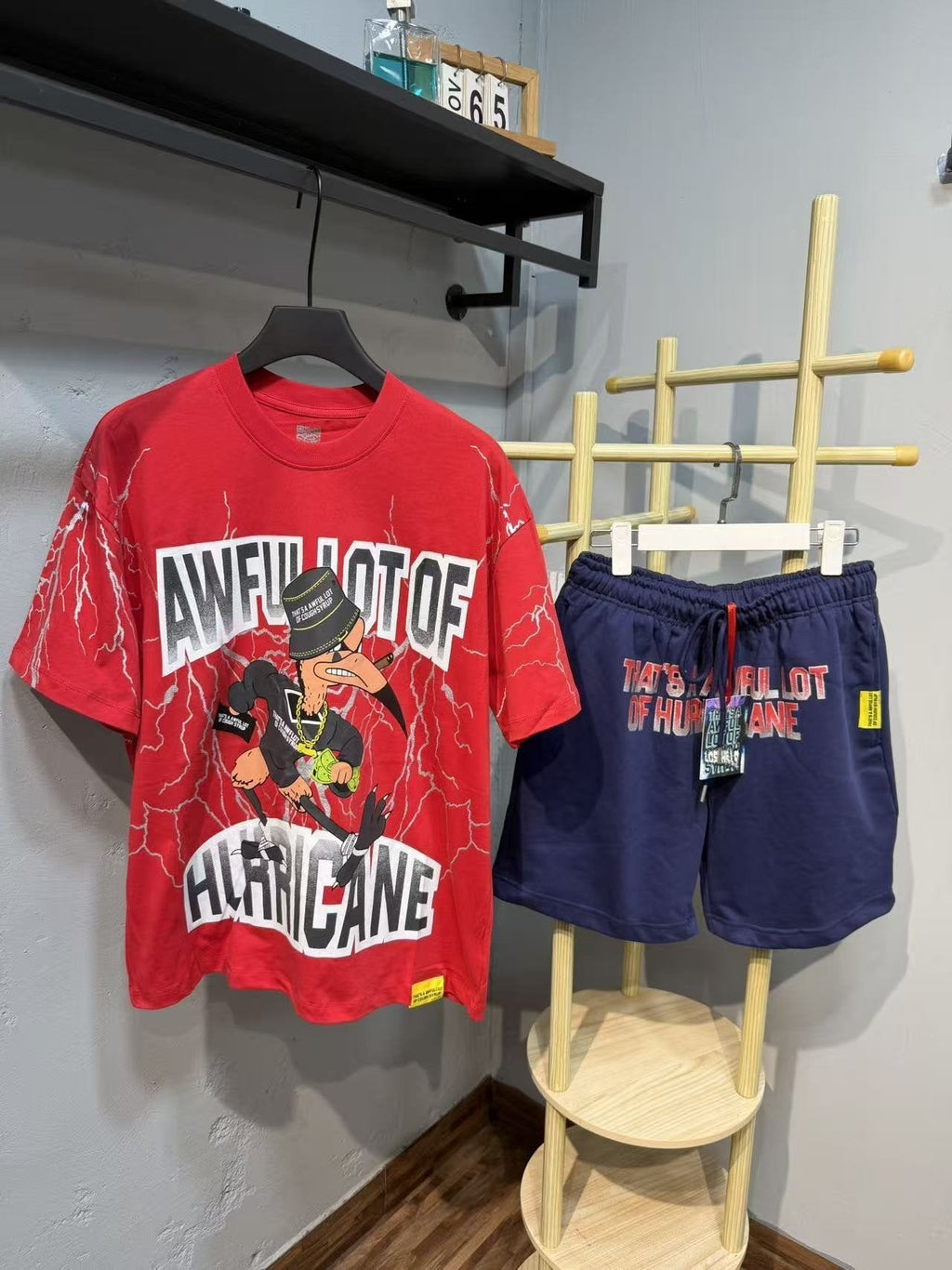 THAT'S A AWFUL LOT OF COUGH SYRUP Hurricane Graphic Short-Sleeve Set